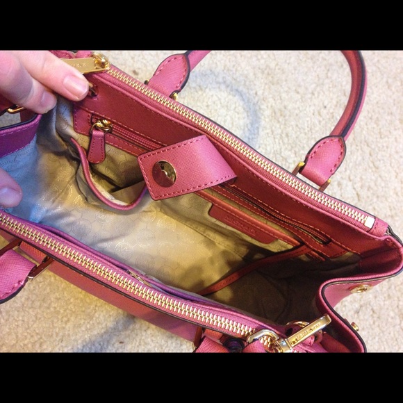 NWT Michael Kors Small Sutton Satchel in Tulip - Picture 4 of 4